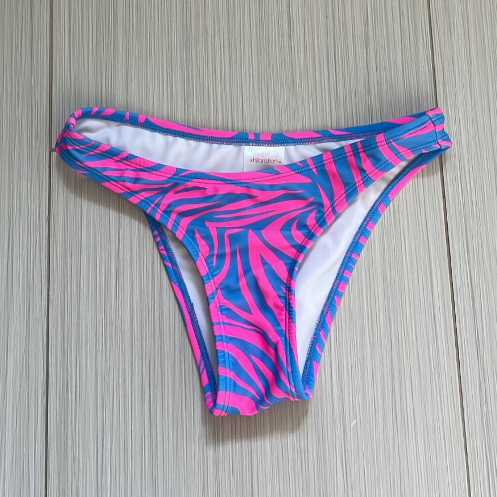 Xhileration bright cheeky bikini bottoms